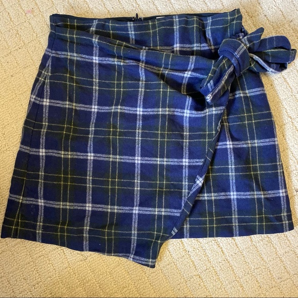 Aritzia Wilfred New Wrap Front Dorine mini Skirt - Picture 4 of 9